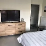 Renovated Studio With Swimming Pool Within Walking Distance Of The Beach T127